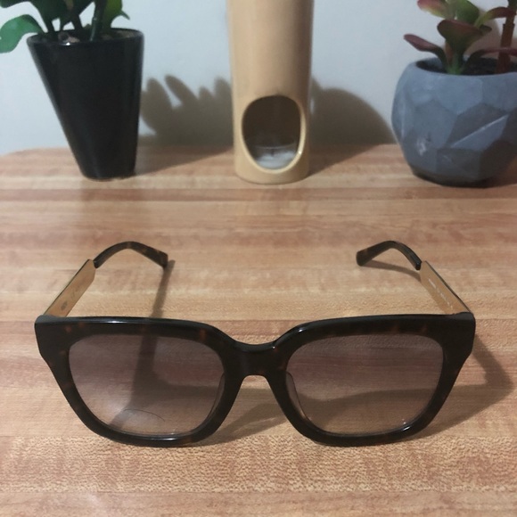 MCM Sunglasses - Picture 3 of 10